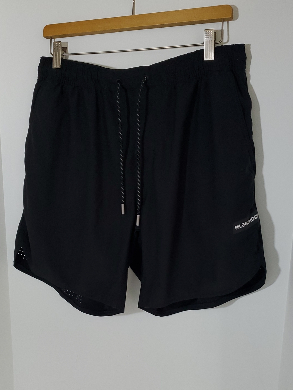 Legends Black Men's Performance Athletic Shorts with Drawstring Size L